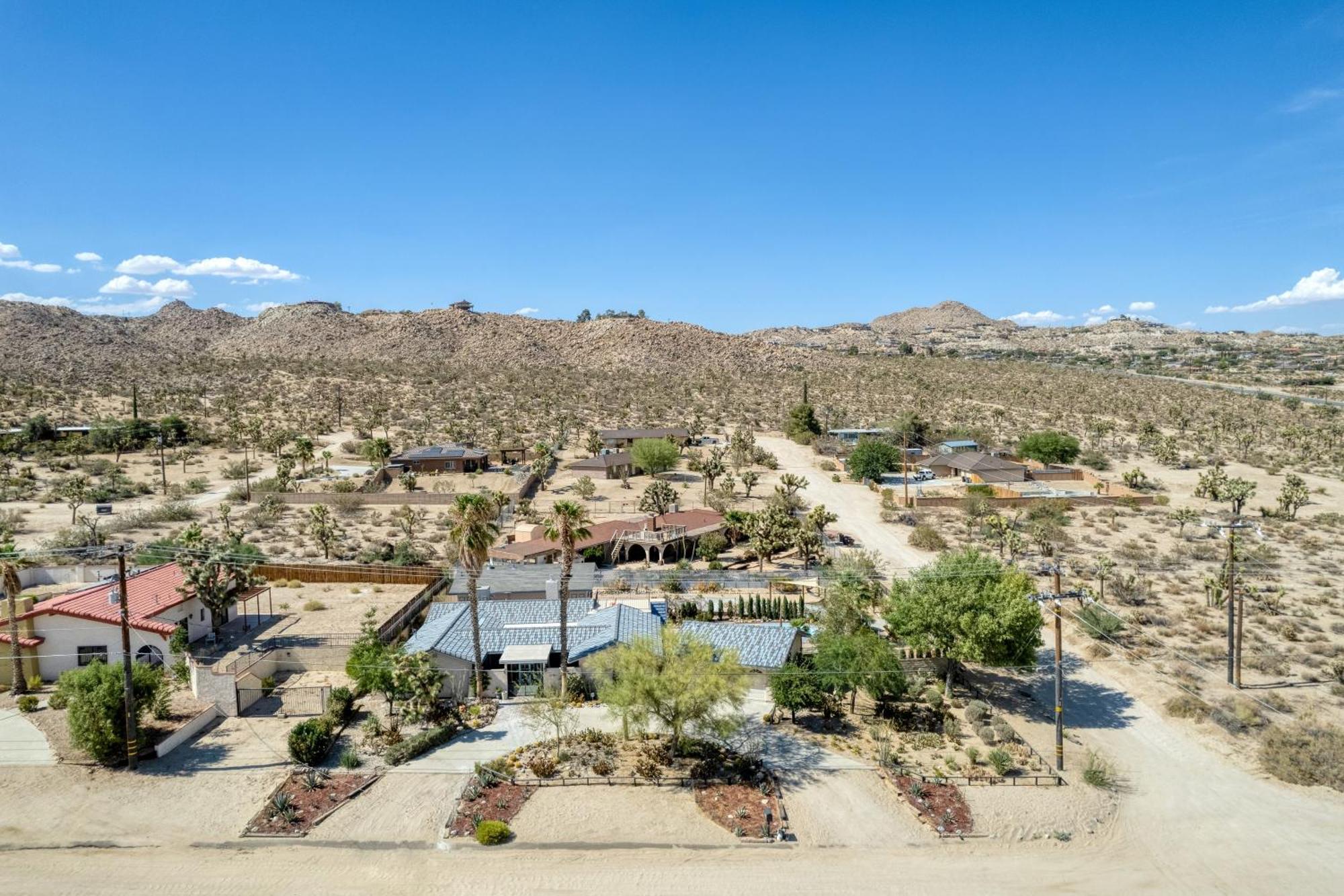 Archie By Avantstay Desert Retreat W Courtyard Edge Of Joshua Tree ユッカ・バレー エクステリア 写真
